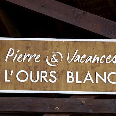 Pierre & L'ours Blanc Aparthotel 3*